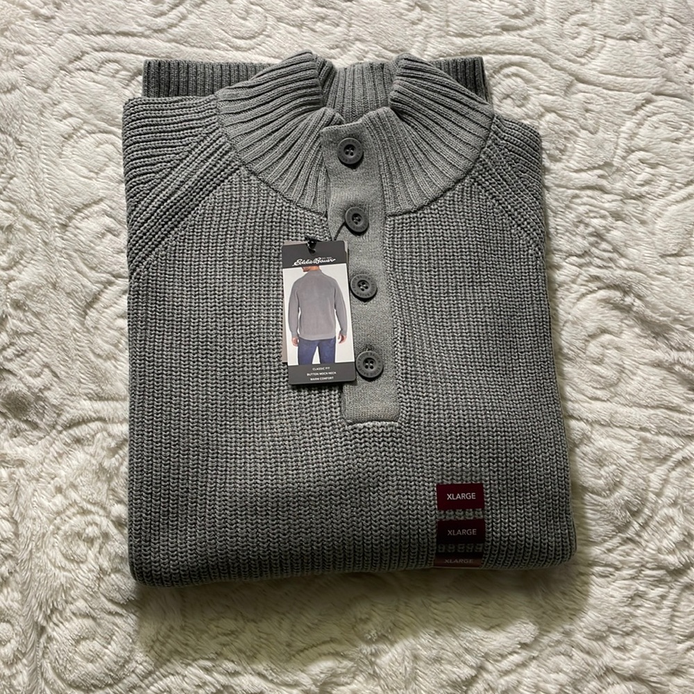 🆕Eddie Bauer Qtr button grey sweater